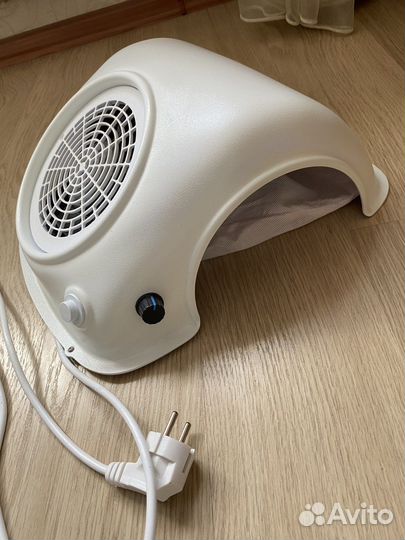 Маникюрный пылесос