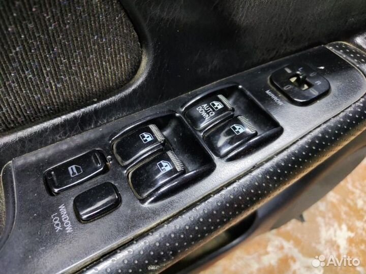 Блок управления стеклоподъемниками Hyundai Sonata