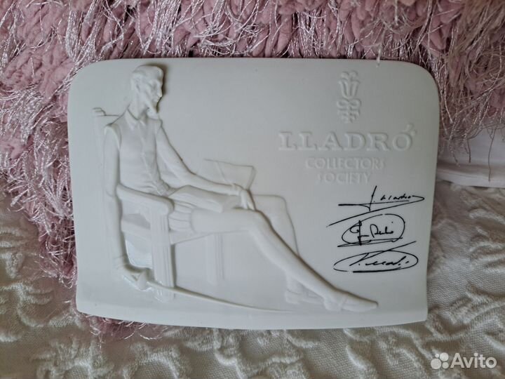 Фарфоровая плакетка Lladro