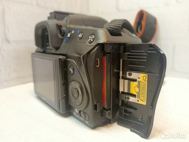 Sony Alpha dslr-A300 Kit + 2 Гб CompactFlash