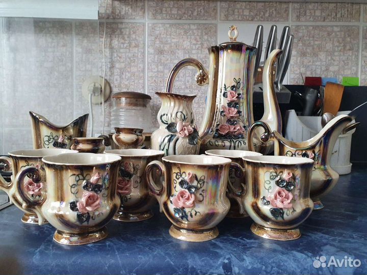 Фарфоровый чайный сервиз