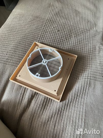 Решётка вентиляции с клапаном