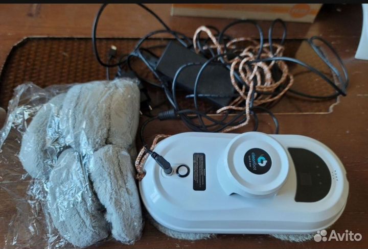 Робот мойщик окон cleanbot