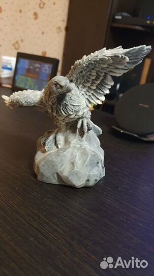 Орел из мраморной крошки