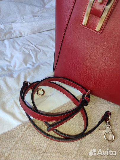 Сумка из натуральной плотной кожи красная