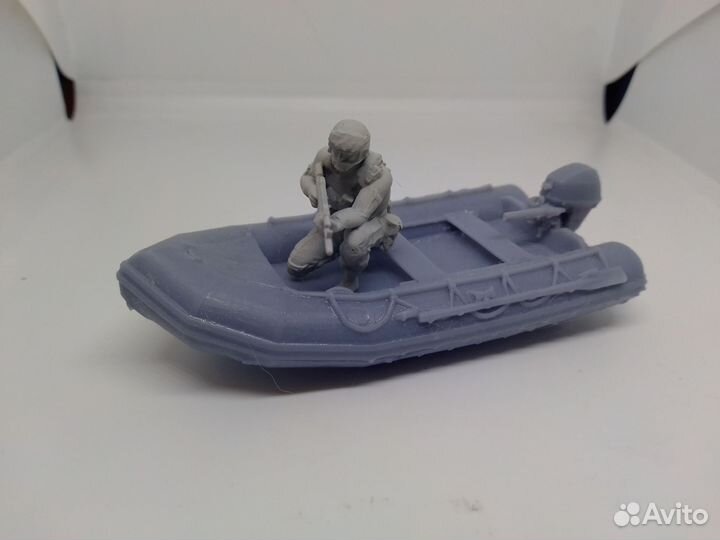 Надувная лодка Zodiac Mk2 мотор Ямаха Ф15 1:43