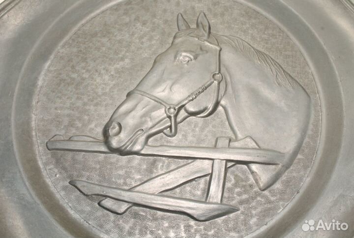 Винтаж. Оловянная Немецкая Тарелка, Панно Лошадь