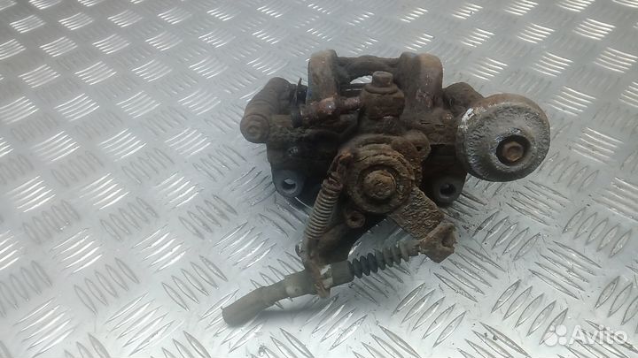 Суппорт задний правый Opel Zafira C