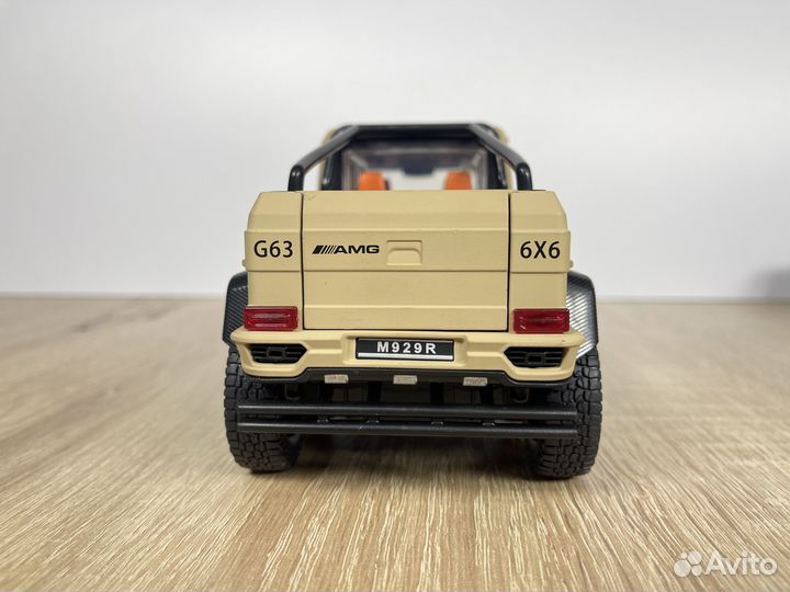 Модель машины металлическая Mercedes-AMG G 63 6x6