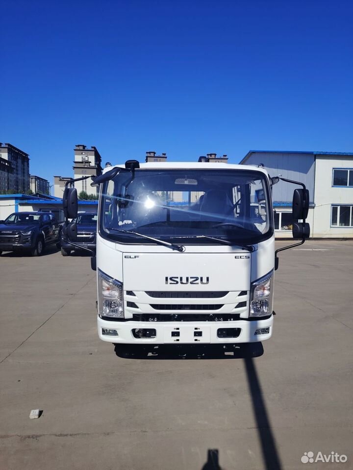 Isuzu Elf, 2024