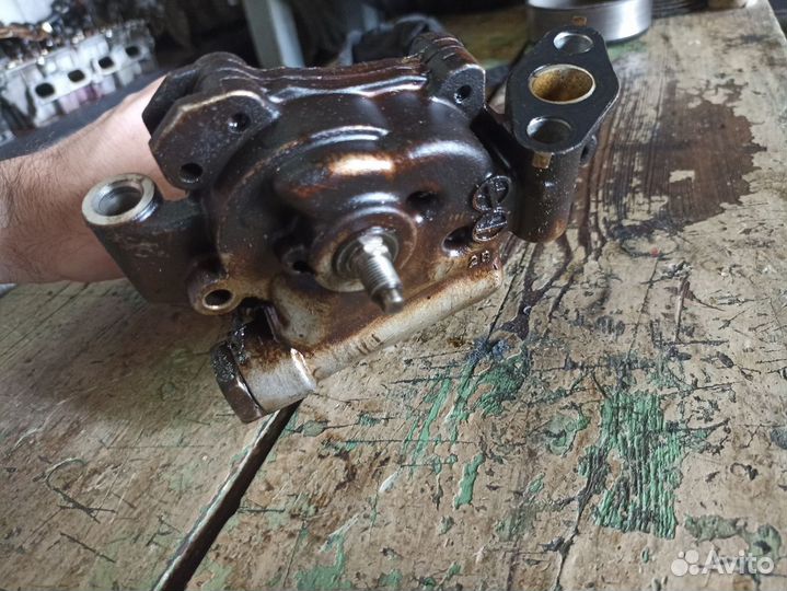 Насос масляный 2AZ-FE 2.4