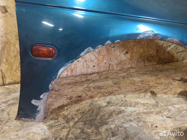 Крыло переднее правое Renault Megane 1 дорест