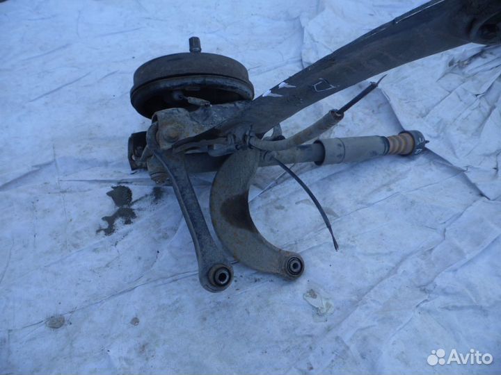 Кулак задний правый Ford Focus I 1998-2005