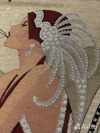 Картина-гобелен 55х55 в багетной раме с позолотой