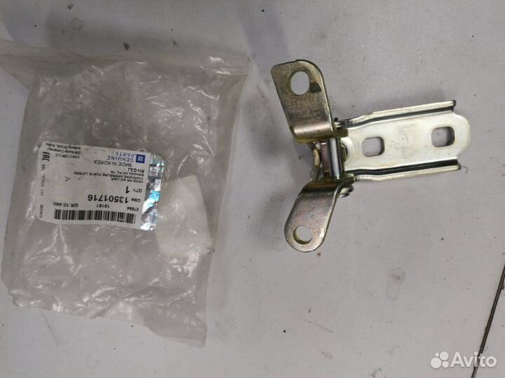 Петля двери задняя правая Opel Astra