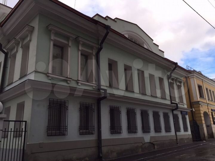 Сдам торговое помещение, 247 м²