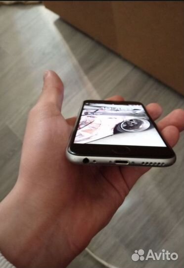 iPhone 6S, 64 ГБ