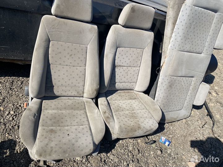 Сидение комплект на Volkswagen Pointer