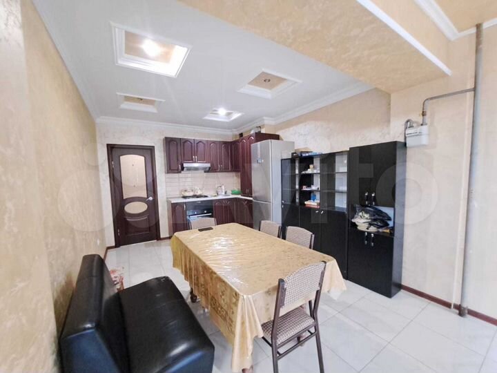 2-к. квартира, 70 м², 2/7 эт.