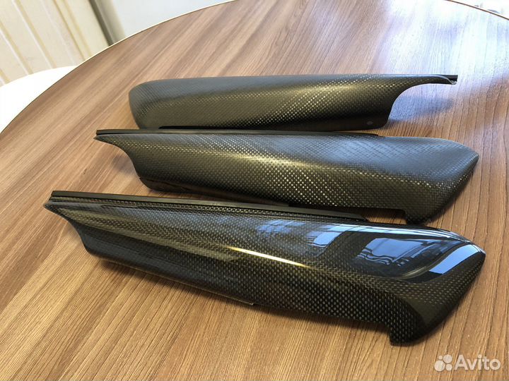 Карбоновые боковые накладки Ducati Monster