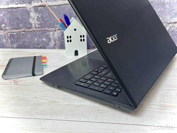 Стильный и легкий Acer на nvidia / SSD
