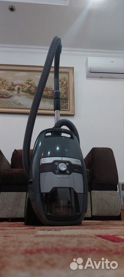 Пылесос Miele Blizzard CX1 Powerline