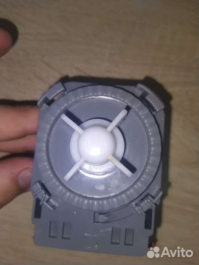 Сливной насос Gorenje 556915