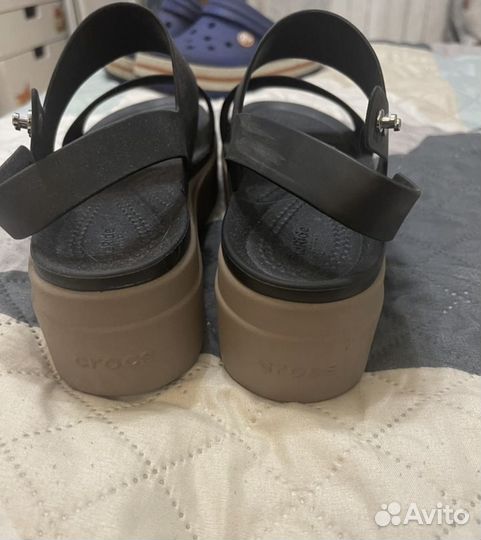 Сандалии Crocs 37