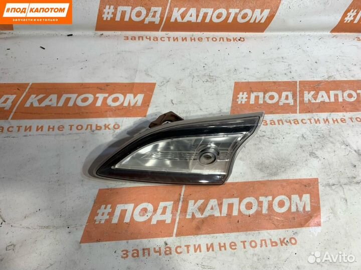 Фонарь крышки багажника правый Mazda 3 BL 2009