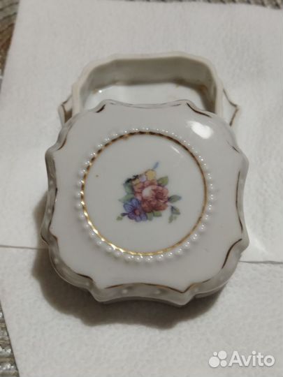 Очаровательная шкатулка, пудреница времен СССР
