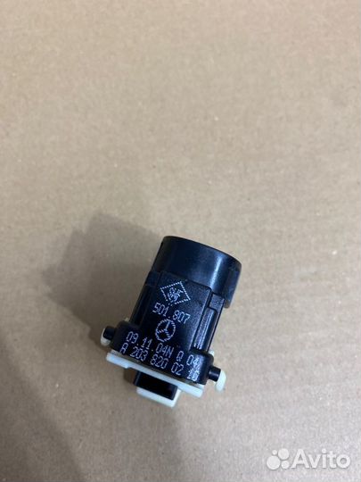 Кнопка стеклоподъемника Mercedes-Benz C-Class W203