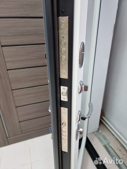 Входная дверь с зеркалом porta R-3 4/П61 Graphite