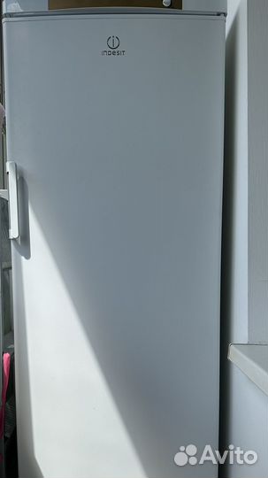 Морозильная камера indesit SFR 167