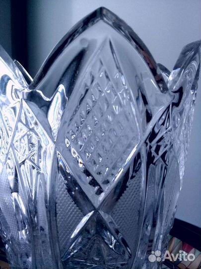 Хрустальная ваза