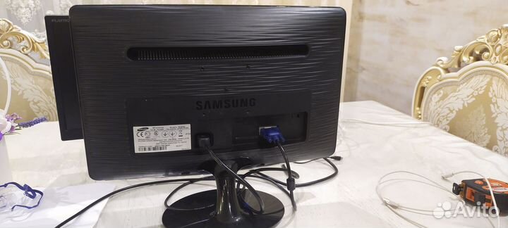 Монитор Samsung 19 дюймов рабочий