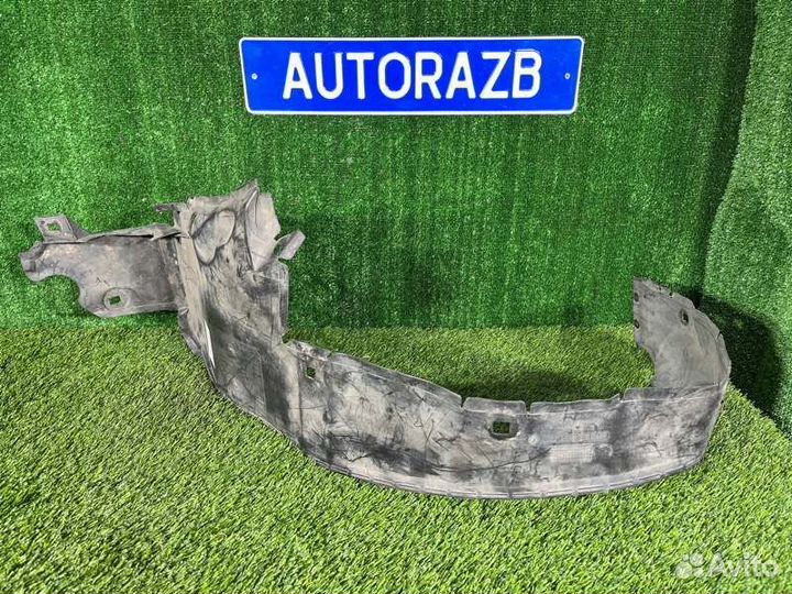 Подкрылок передний правый Mercedes-Benz Slk W202