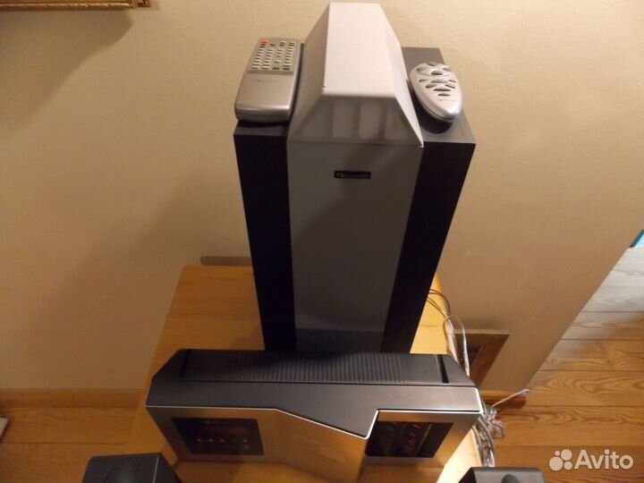 Музыкальный центр Nakamichi Sound Space 8