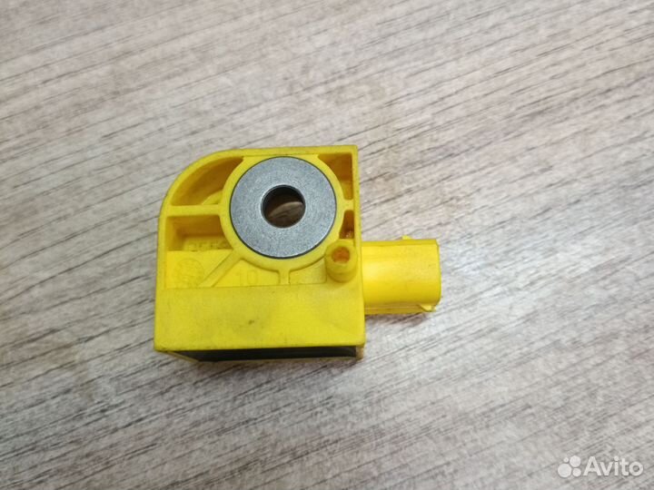 Датчик удара боковой ford fusion fiesta mk5