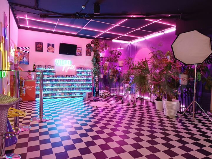 Универсальное рядом с пятеркой, 207 м²