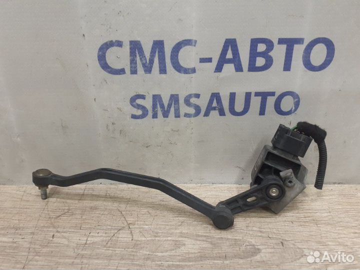 Датчик уровня подвески передний левый Volvo S80