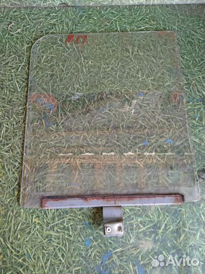 Стекло двери передней правой УАЗ 3909 2007г