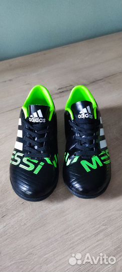 Футбольные бутсы