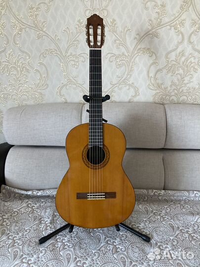 Акустическая гитара yamaha c40