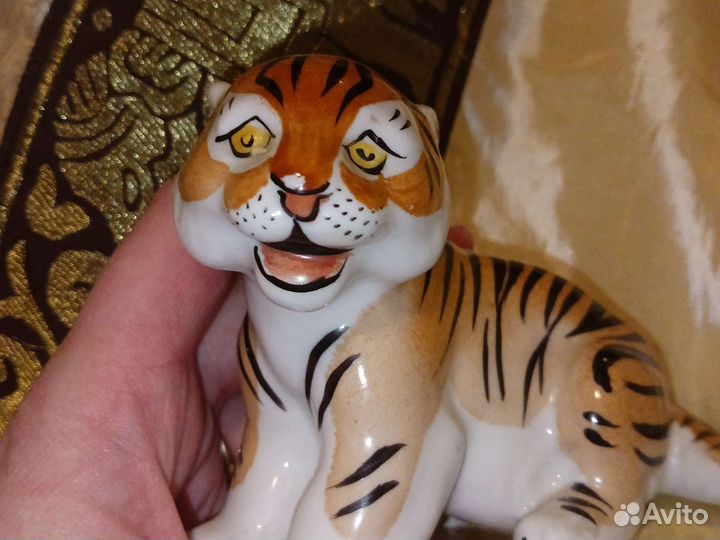 Статуэтка Тигр
