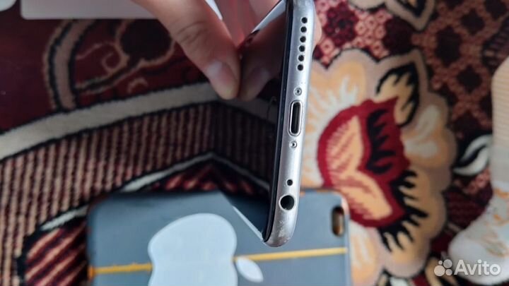 iPhone 6S, 32 ГБ