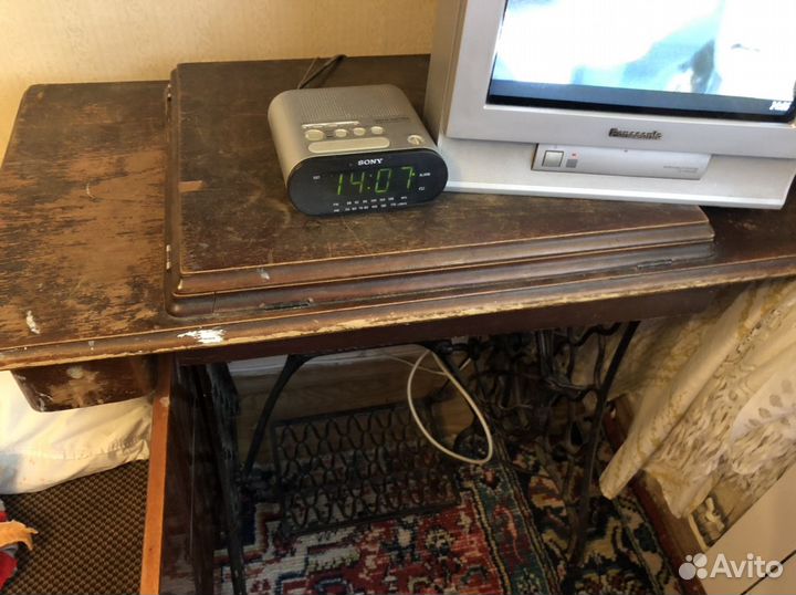 Швейная машина ножная пгмз