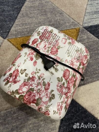 Лампа для ногтей