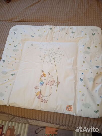 Пеленальный коврик на комод