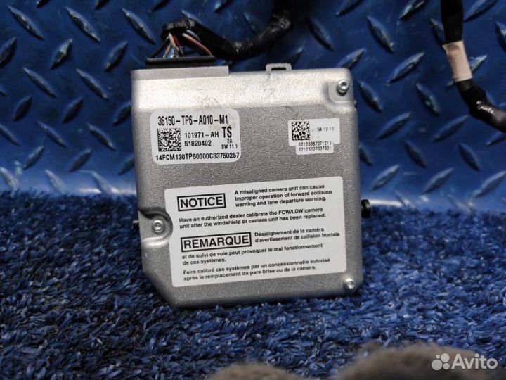 Камера передняя Honda Crosstour