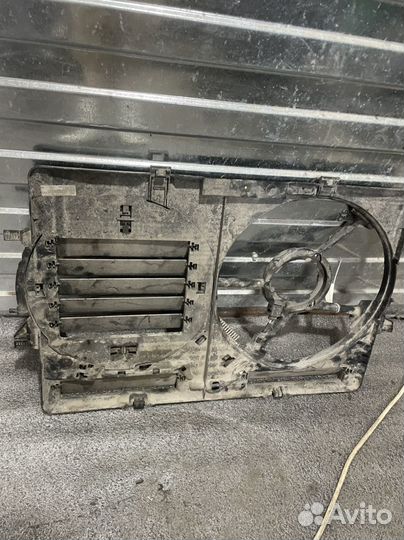 Диффузор без мотора Audi Q5 2.0 TDi 993329B